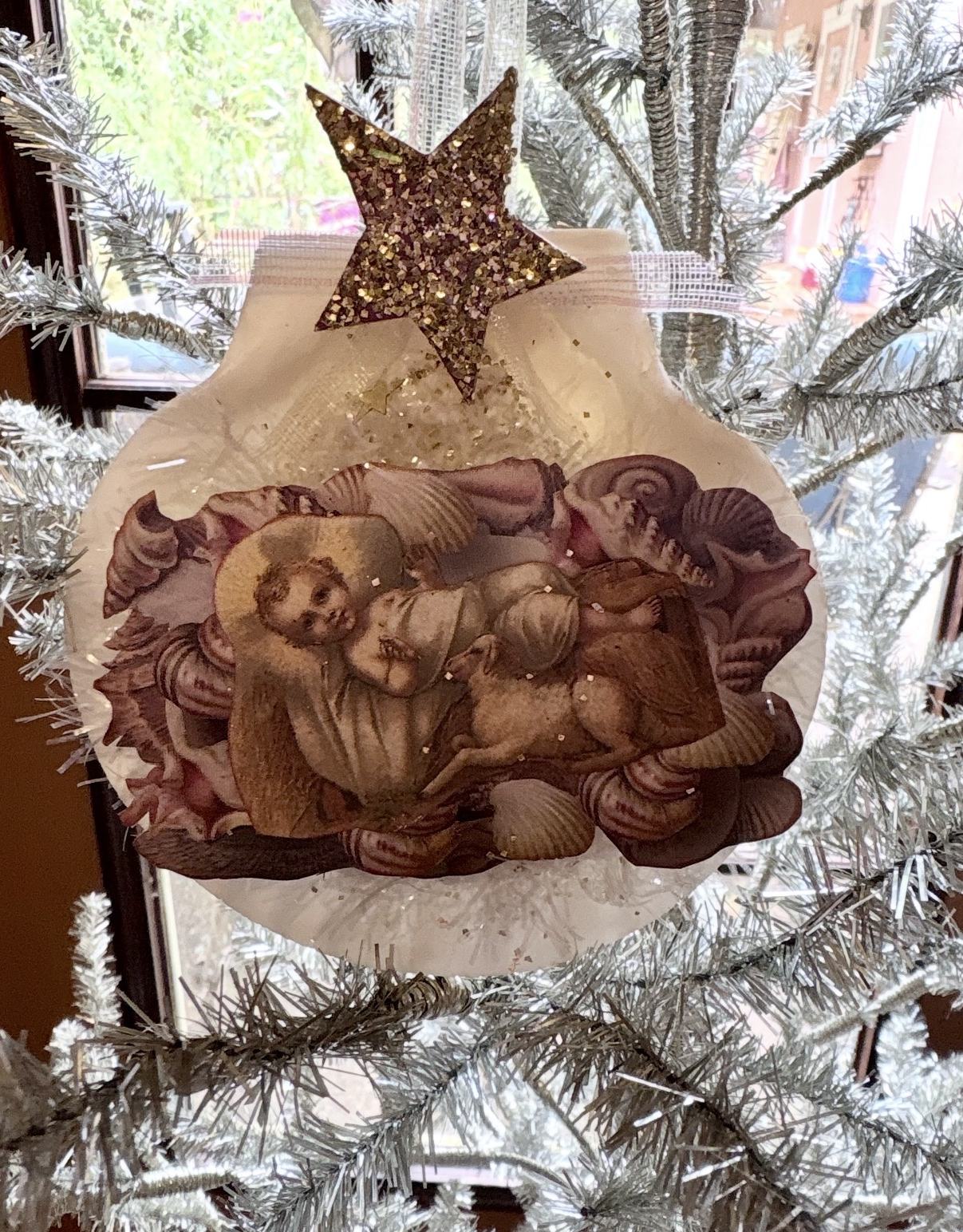Little Lamb, Big Love: Scallop Shell Baby Jesus Nativity Ornament - Image 3